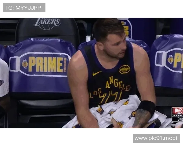 空砍30+15+8!东契奇里程碑,詹姆斯平筐空接!湖人客负尼克斯 空砍30+15+8!东契奇里程碑,詹姆斯平筐空接!湖人客负尼克斯